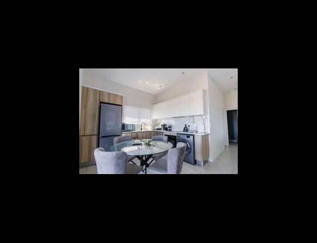 2 BEDROOM APARTMENT FOR SALE IN SANDOWN